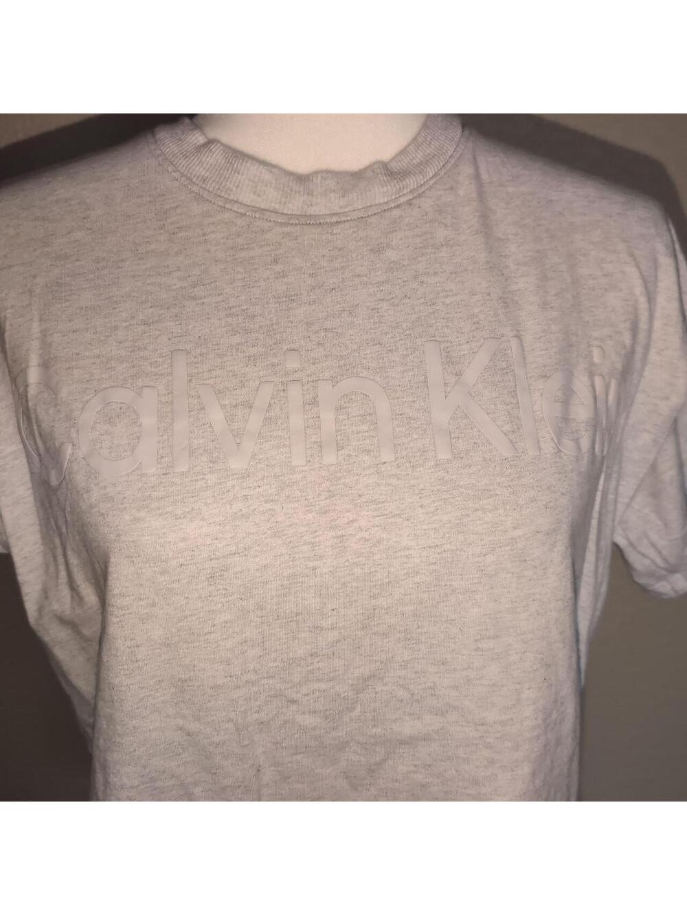 Calvin Klein Women's Grey and White Crop-top - Picture 2 of 3